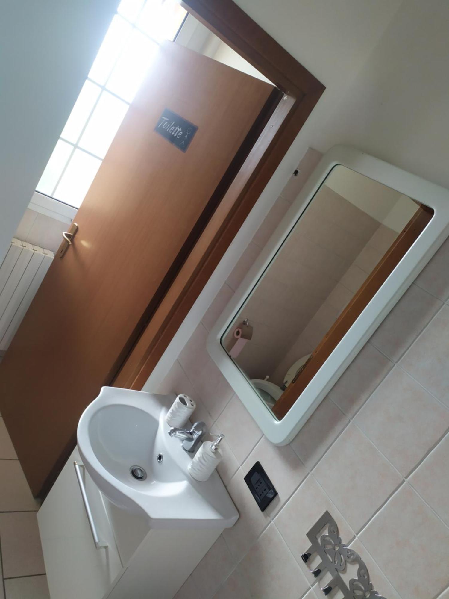 La Quiete Otel Senna Comasco Oda fotoğraf